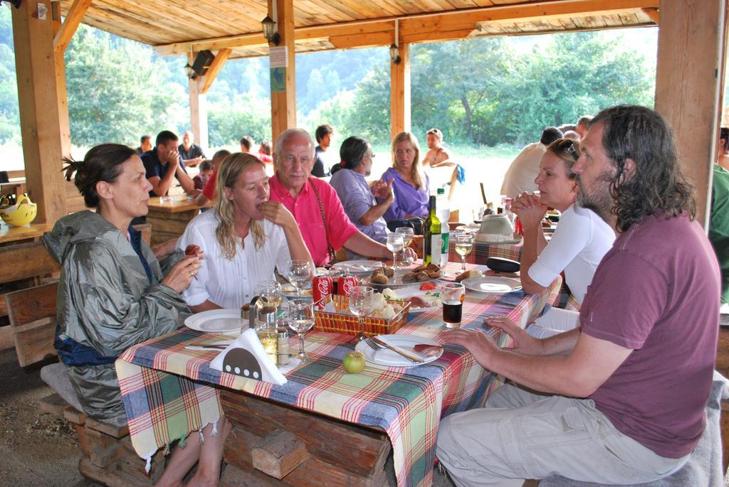 Rafting Camp Tara Center Tri Vodenice Bastasi ห้อง รูปภาพ