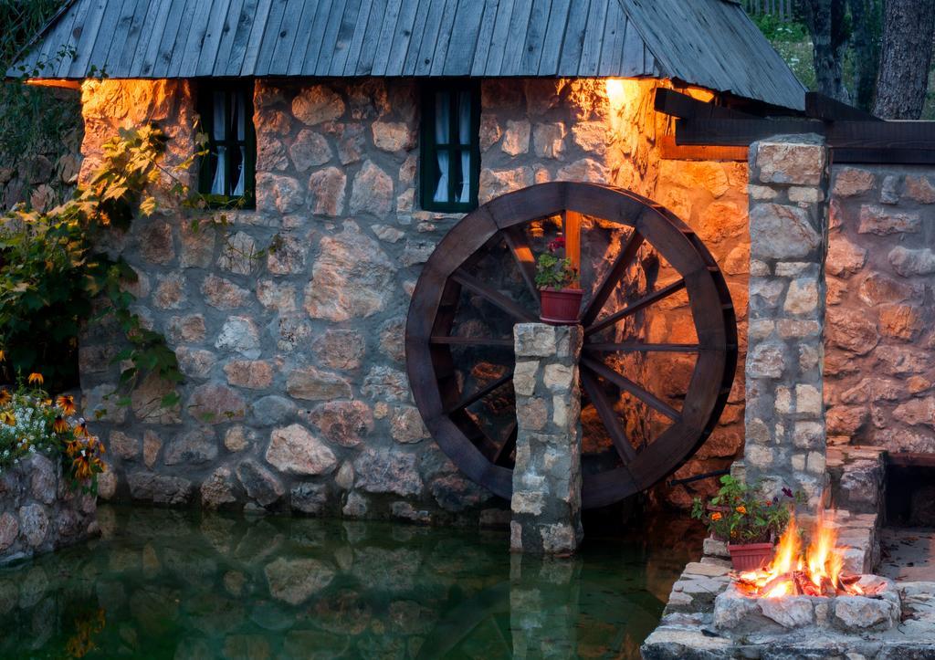 Rafting Camp Tara Center Tri Vodenice Bastasi ภายนอก รูปภาพ